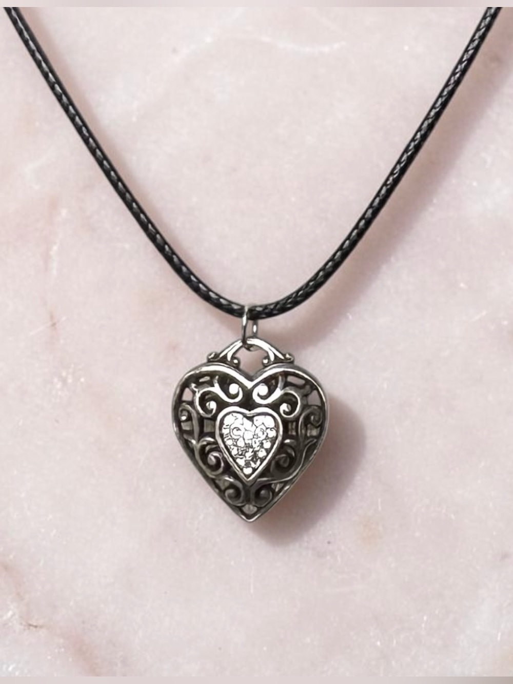 🤍 Puffy Silver Tone Filigree Heart Pendant Necklace